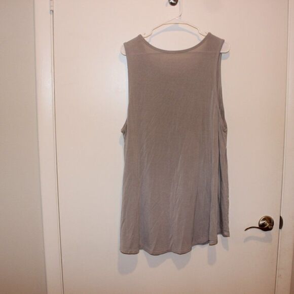Torrid Gray & Black Super Soft Knit Tank Tops Women's Size 3 - Picture 6 of 9
